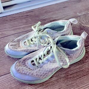 Vionic 335 Python Athletic Running Trainer Shoes Womens Size 7.5 Gray Mint Green